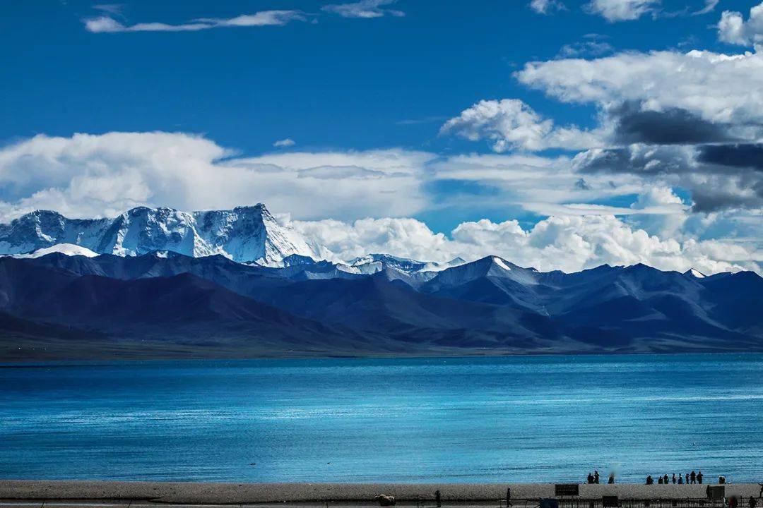 西藏,历史与现实交织的和平圣域